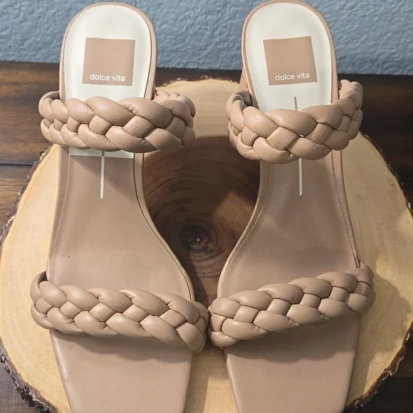 DOLCE VITA Paily Heeled Sandal  Cream Sz 9 Square Toe - Picture 3 of 12